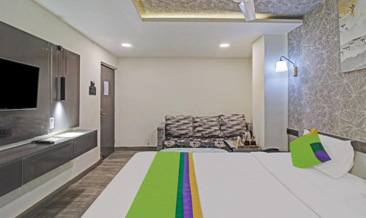 Treebo The Boss Hotel Raipur  Exterior photo