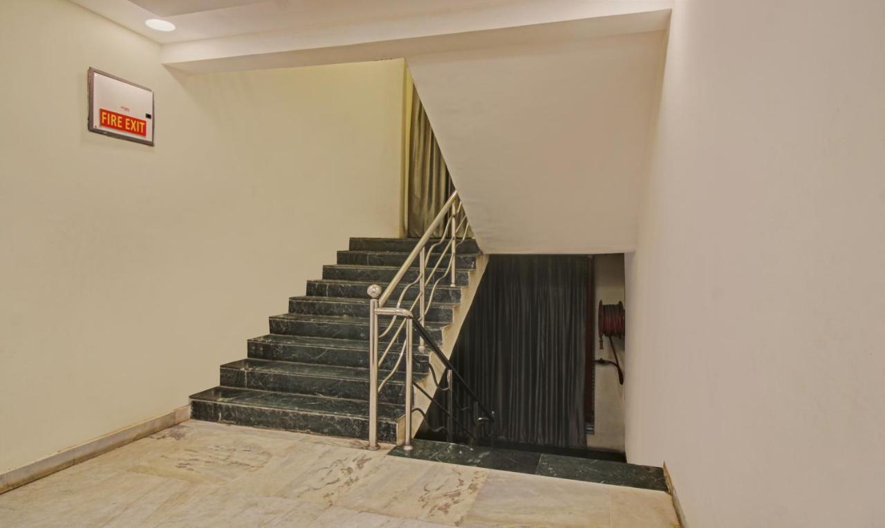 Treebo The Boss Hotel Raipur  Exterior photo
